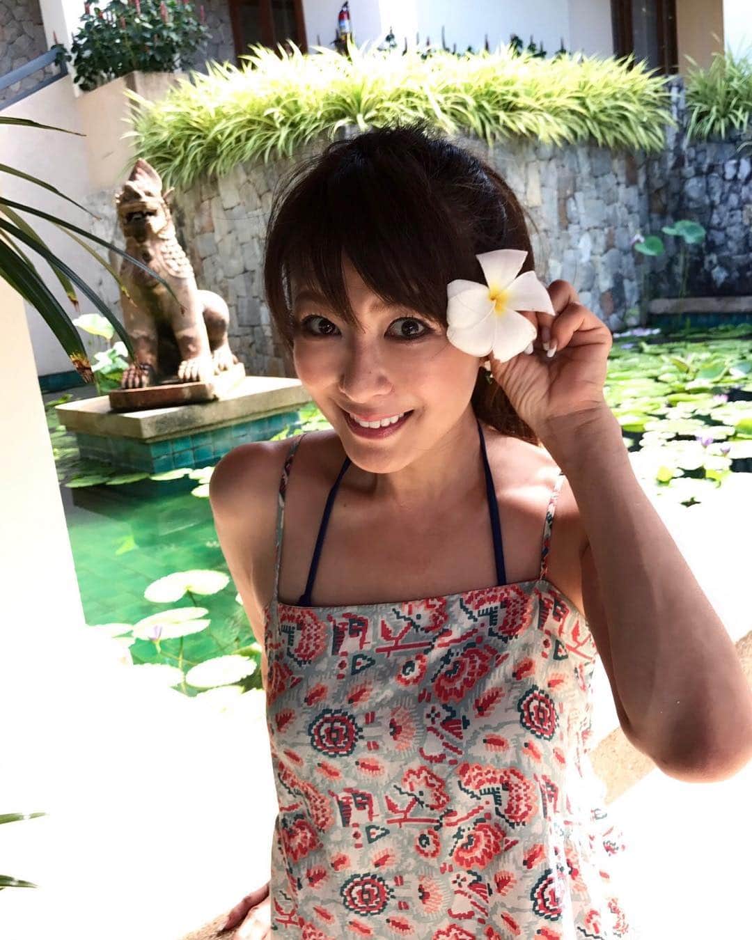 山田佳子さんのインスタグラム写真 - (山田佳子Instagram)「#大好きな #プルメリアの花🌺 #タイ式マッサージ #受けてきた #気持ちよすぎて #爆睡 #😆#山田佳子」8月22日 12時07分 - yoshiko117