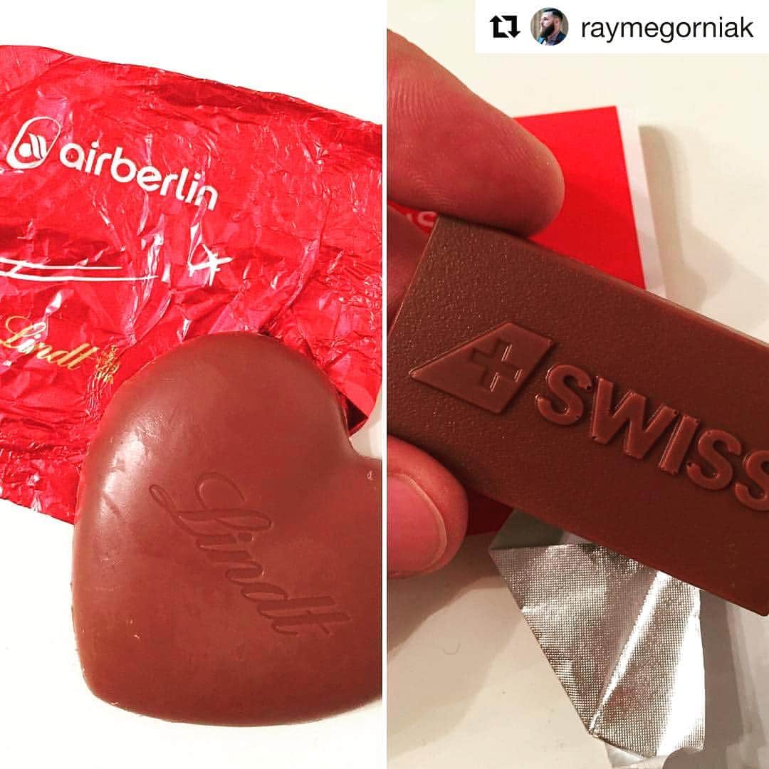 エアベルリンのインスタグラム：「Wohoo 🙌 pretty cool! We are the winner 🏆 #airberlin #chocolateheart」