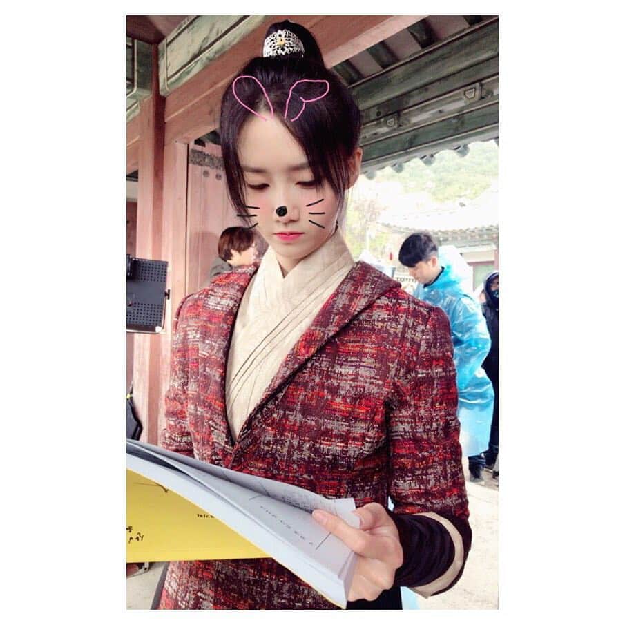 ユナさんのインスタグラム写真 - (ユナInstagram)「이것은 소화 일까요 산이아가씨 일까요🕵🏻‍♀️ #융스타그램」8月22日 23時37分 - yoona__lim