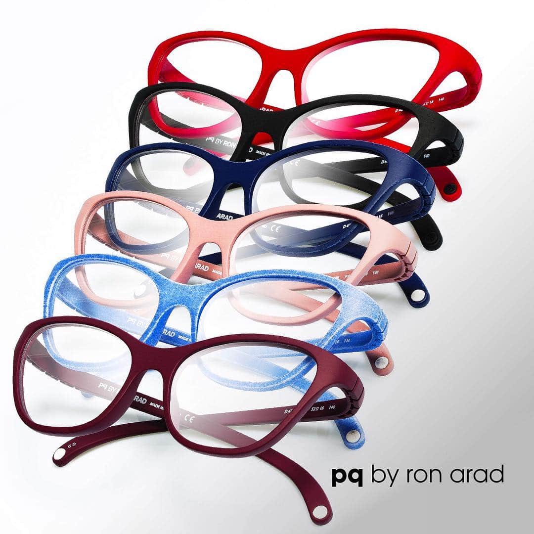 ピーキュー アイウェアのインスタグラム：「Feel free to express your  style.⠀ #DFrame #pqbyRonArad #BeAntiordinary #optical #eyewear #3Dprinting #3Dprinted #3dprinter #3dprint #color #style #eyewearfashion #design #glasses #pqeyewear」