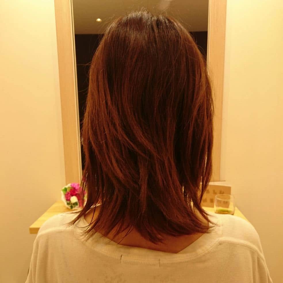 朝比奈祐未さんのインスタグラム写真 - (朝比奈祐未Instagram)「. おかえり、ショートヘアの自分🙋 ばっさり切ったよー やっぱり私はこうでなくては！ . ３枚目は切る前です さっぱりしたっ😊 .  #hairstyle #shorthair #ショートカット女子 #ショートヘア」8月23日 23時42分 - yumi_asahina