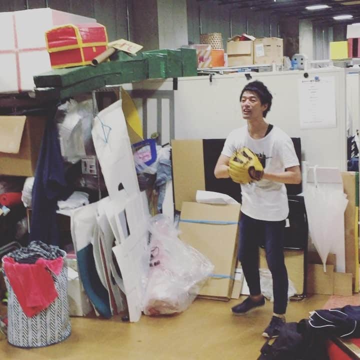 藤本友美のインスタグラム：「キャッチボールかと思ったら キャッチボールじゃなかった  #アイロンヘッド #辻井 くん #甲子園 #早っ」