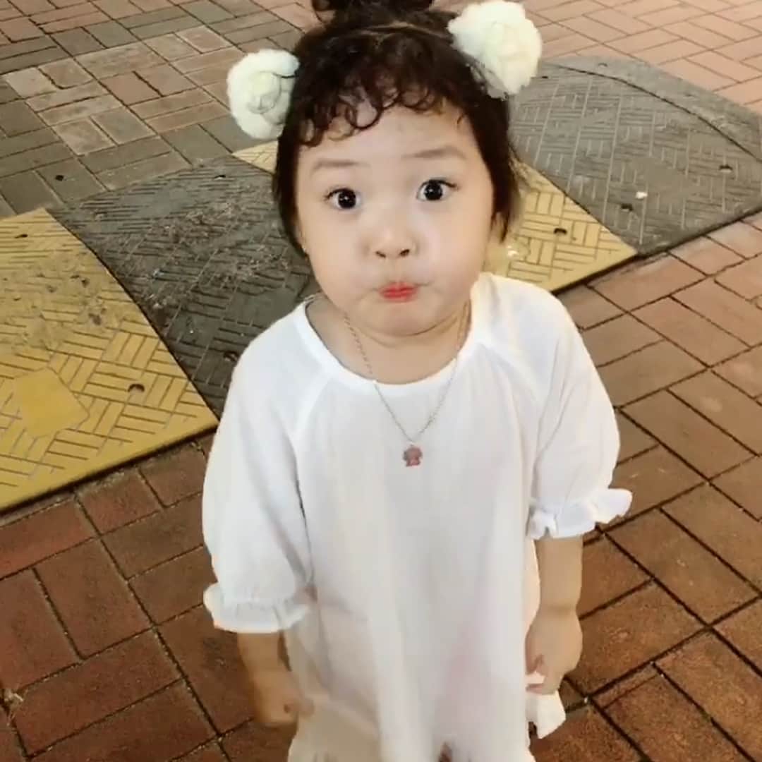 クォン・ユリさんのインスタグラム写真 - (クォン・ユリInstagram)「첫 앞머리 파마🍑🐰🍑 ㅋㅋㅋㅋㅋ이제 땀 흘려도 ㄱ..괜찮겠지 😭 #권율이 #율둥이」8月23日 21時27分 - 1004yul_i