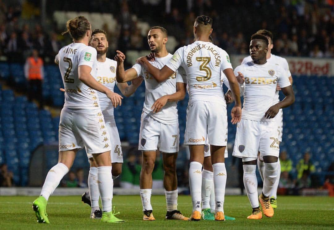 キャメロン・ボースウィック＝ジャクソンのインスタグラム：「good 5-1 win in the cup last night & congratulations on the hat trick @roofe39 🤙🏽」