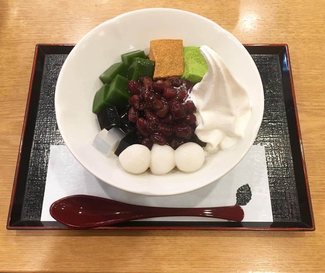 青山有紀のグルメインスタ