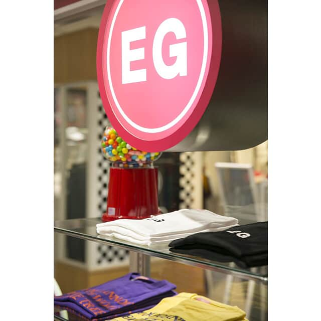 eg_styleさんのインスタグラム写真 - (eg_styleInstagram)「EG初の「Limited POP UP STORE」をラフォーレ原宿にて8月24日(木)より開催中。  EG Limited POP UP STORE ■期間: 8月24日(木)～9月7日(木) ■場所: ラフォーレ原宿2F CONTAINER ■OPEN:11:00-21:00  EGオフィシャルオンラインストアでも同日より販売致します。  #eg #egirls #egstyle #egfamily #laforet @laforet_h」8月24日 11時55分 - eg_style