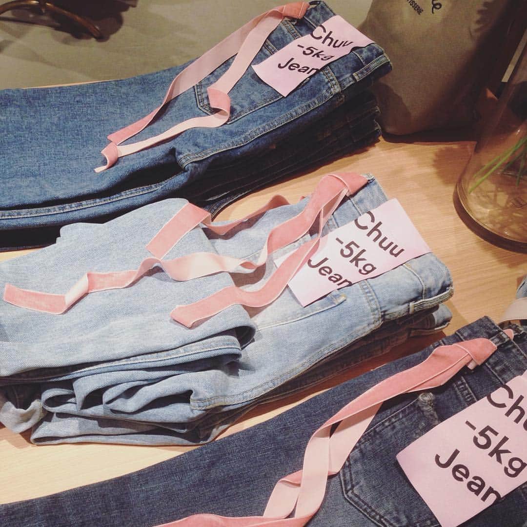 名古屋パルコさんのインスタグラム写真 - (名古屋パルコInstagram)「【西館3F VIS】 韓国の人気ブランド『Chuu』-5kg jeans のPOP-UP SHOP を開催中💓💓💓 . ・ 履くだけでマイナス 5 キロの着ヤセ効果が期待できるという美脚デニム🎀. ・ ぜひ、店頭でお試しください✨✨✨ ・ #vis #chuu #マイナス5キロ #マイナス5キロジーンズ #denim #デニム #jeans #ジーンズ #美脚 #popupshop #名古屋パルコ #名古屋PARCO #韓国」8月24日 13時10分 - parco_nagoya_official