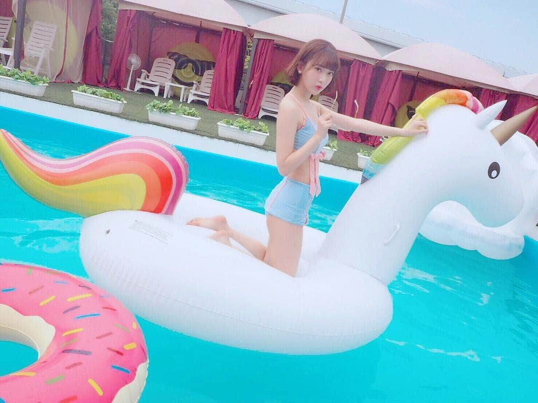宮脇咲良さんのインスタグラム写真 - (宮脇咲良Instagram)「#unicorn #🦄 #cute #pool #summer」8月24日 18時55分 - 39saku_chan