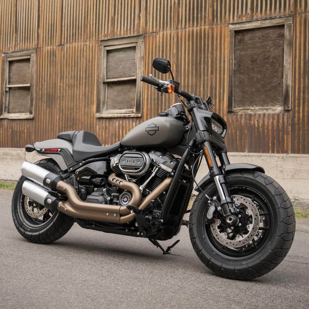 Harley-Davidsonさんのインスタグラム写真 - (Harley-DavidsonInstagram)「2018 #FatBob114.  Click the link in our profile to see the entire 2018 #HarleyDavidson line-up.  #FreedomMachine #FindYourFreedom #HarleyDavidson」8月25日 7時50分 - harleydavidson