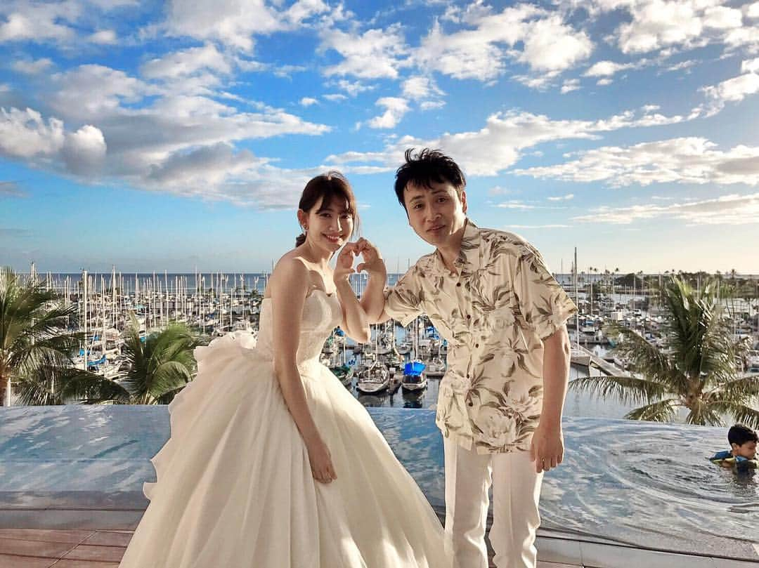 小嶋陽菜さんのインスタグラム写真 - (小嶋陽菜Instagram)「wこじま😂😂😂 #有吉の夏休み  #hawaii」8月26日 10時58分 - nyanchan22