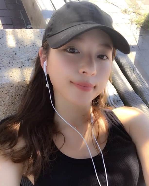 のインスタグラム：「. walking course 🏃‍♀️🌊❤︎❤︎ #kobe #sumabeach #seaside #run #神戸 #須磨」