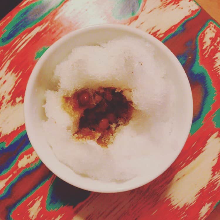 安達祐実さんのインスタグラム写真 - (安達祐実Instagram)「きんきんひえひえ #夜中にアイス食べたいって言ったら #沖縄ぜんざい #作ってくれた #納豆ご飯じゃないのよ💛」8月27日 2時11分 - _yumi_adachi