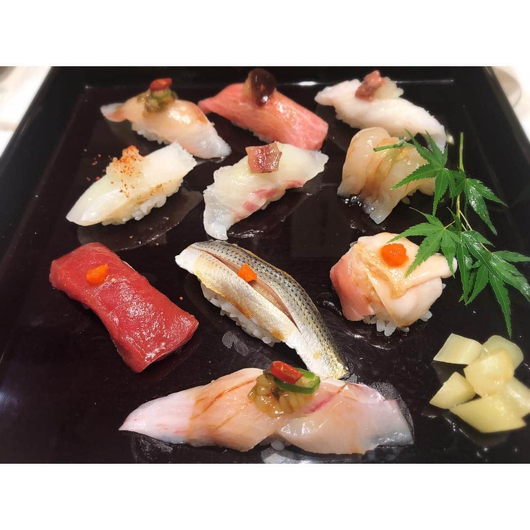 南明奈さんのインスタグラム写真 - (南明奈Instagram)「たつみ寿司さんのお寿司☆ 今まで食べた事のない珍しい味付け‼︎ おいしかったー(●´艸`)♪ #たつみ寿司 #福岡 #寿司」8月26日 23時43分 - akinaminami