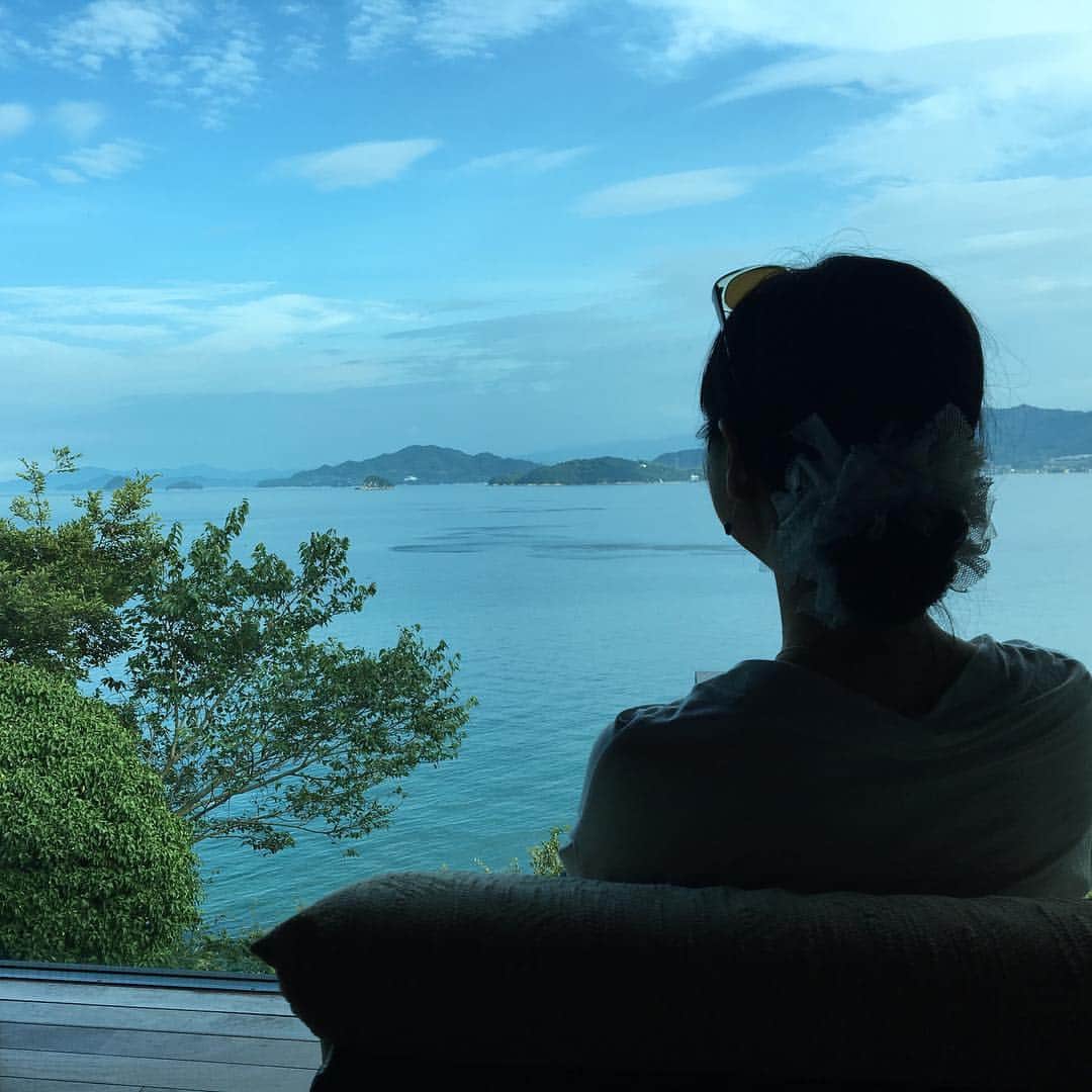 矢島里佳のインスタグラム：「香川の津田の美しい瀬戸内海。 いつまでも眺めていたいと思う景色でした＾＾ #香川 #津田 #瀬戸内海」