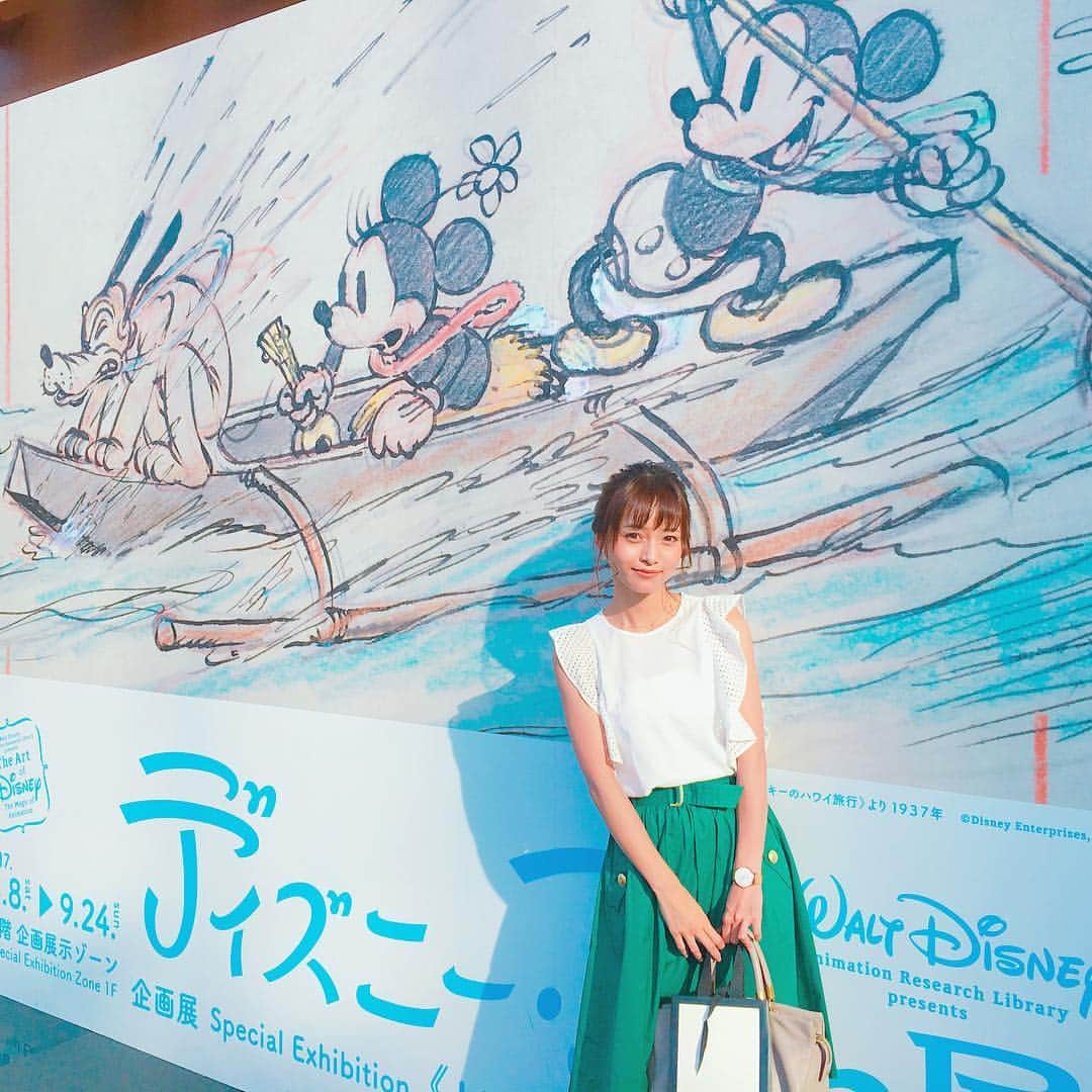 三田寺円のインスタグラム：「やっと行けた☺️ ディズニーアート展〜🐭🎪🌟」