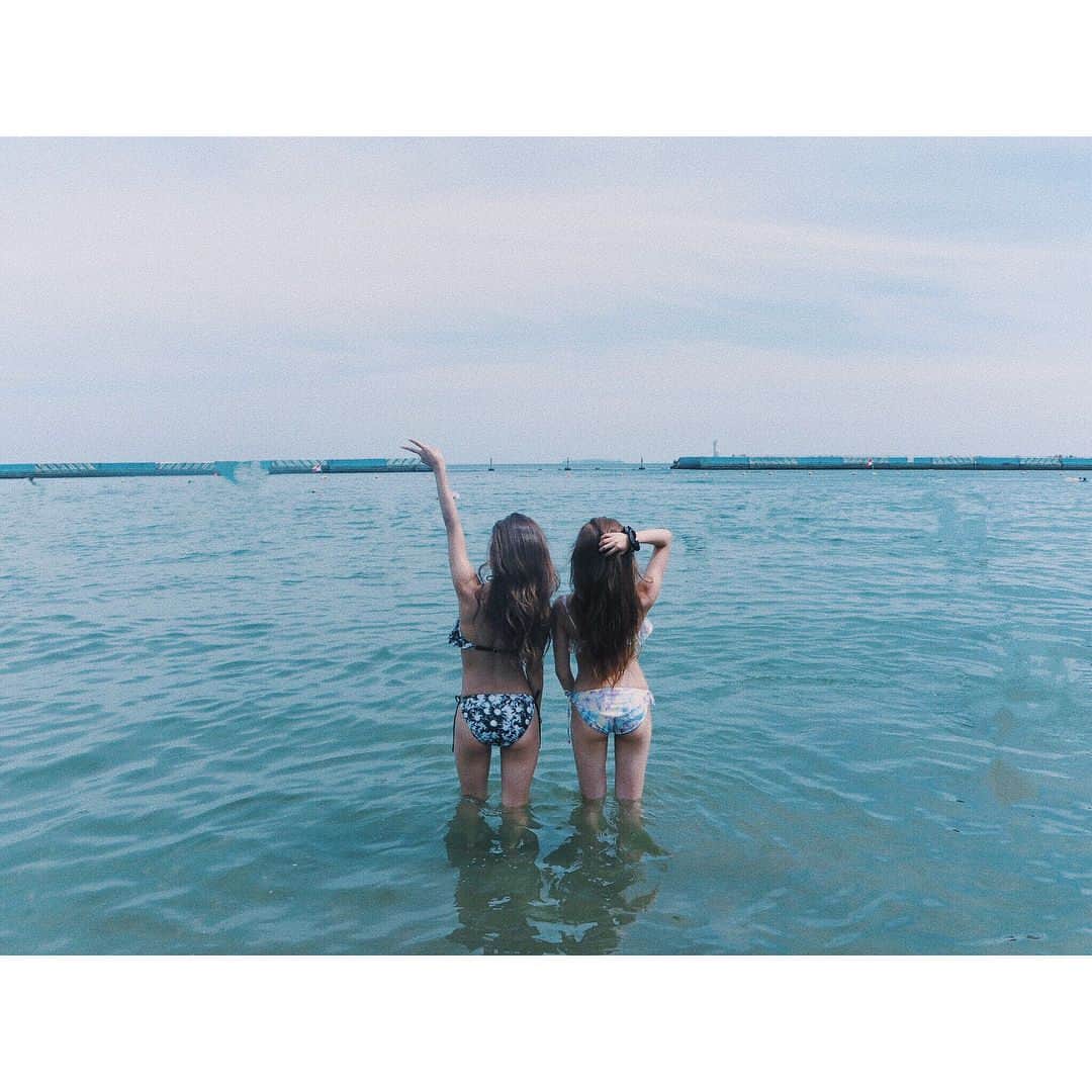 志田友美（ゆうみん）さんのインスタグラム写真 - (志田友美（ゆうみん）Instagram)「. . 相方👩‍❤️‍👩🙌💖 . . #dayoff #happylife #enjoyday #summer #summervacation #beach #happy #friends #myfriend #partner #atami #shizuoka #sea #japanesegirl #ig_japan #me #hotsummer #instagood #instalove #instashot #🌺 #🌴 @yuinatsuki」8月27日 20時26分 - yuumi_shida