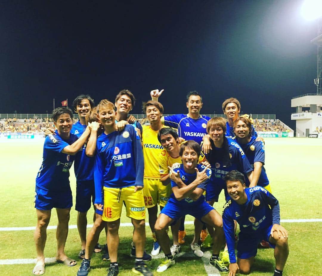 山藤健太のインスタグラム：「移籍後初勝利👍 #ゴールのおまけ付き #ギラヴァンツ北九州 #黄色のユニは人生初」