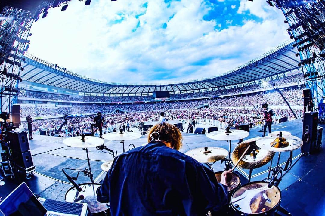MY FIRST STORYさんのインスタグラム写真 - (MY FIRST STORYInstagram)「Thank You!! a-nation 2017!! Photo by TAKASHI KONUMA  #マイファス #myfirststory #anation2017」8月27日 19時00分 - myfirststoryofficial