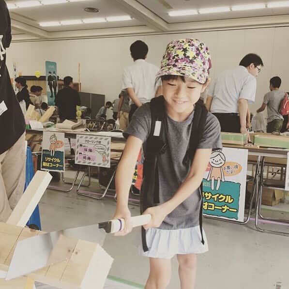 ALLHOUSE co.,ltd. @HIROSHIMAさんのインスタグラム写真 - (ALLHOUSE co.,ltd. @HIROSHIMAInstagram)「smilefes hiroshima 2017  お陰さまで大盛況で終えることが できました^_^ これもご来場してくださったお客様 出店していただいたお店の方々 展示いただいたメーカー様のお陰ですm(__)m 本当にありがとうございました！ また色々なイベント開催させていただきますので、宜しくお願い致します！^_^  #オールハウス　#Allhouse　#感謝祭　#スマイルフェス　#ＤＩＹ　#リノベーション　#広島県立産業会館 #FRASCO #KOREWORKS #solanita #MorningJUICE STAND #ミルサン #comm #喫茶さえき #CARLOS‐bake stand‐ #nicenonsensebooks #洋食香房ミクニ #You-ichi #粉麦 #musicafurniture #Soreccha #感謝」8月28日 14時44分 - allhouse777