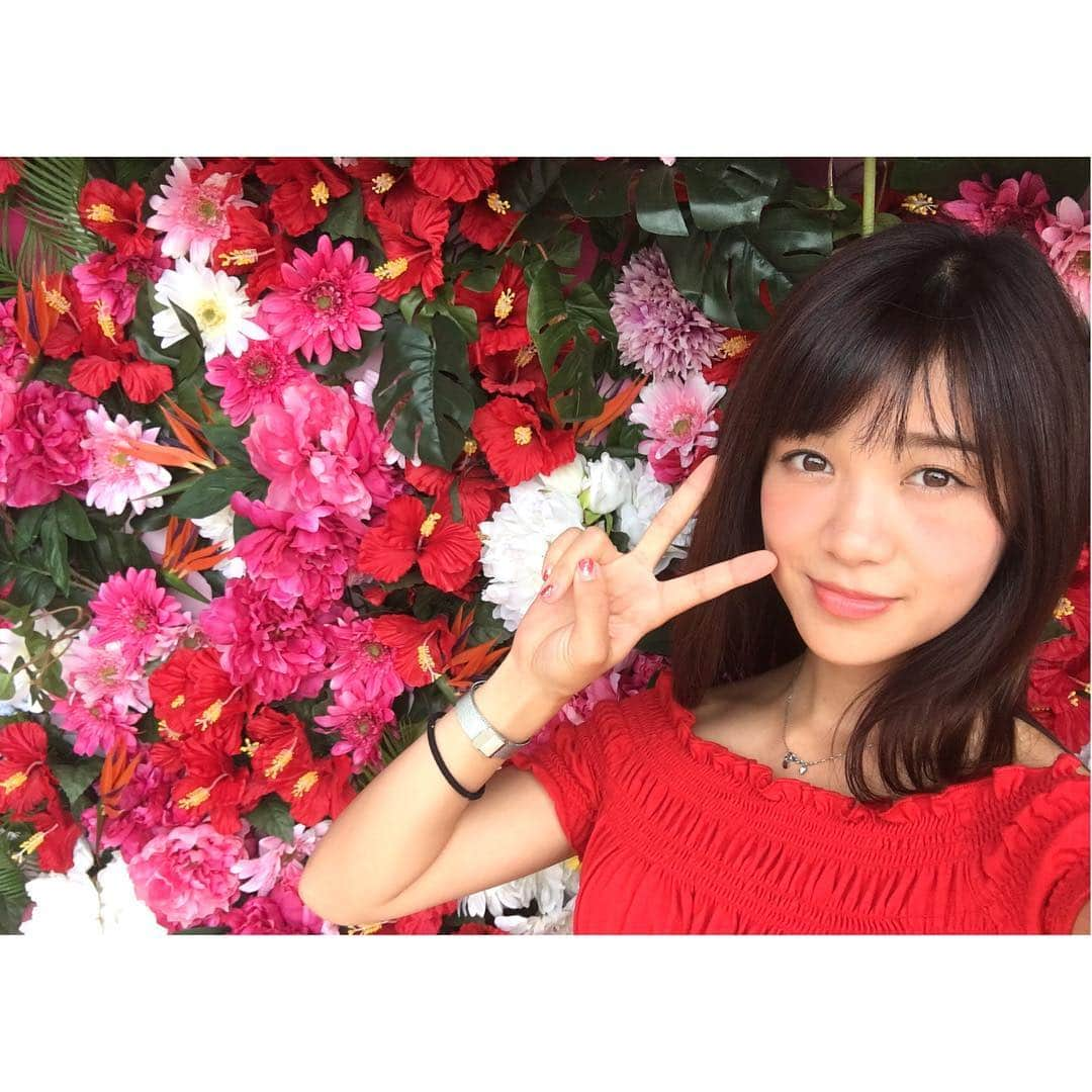 佐藤綾乃さんのインスタグラム写真 - (佐藤綾乃Instagram)「鮮やかなお花に囲まれて幸せでした♪  #お花 #フェス」8月28日 15時08分 - ayano152