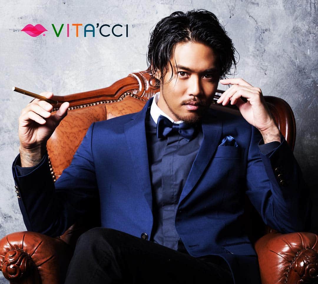 VITA'CCI_OFFICIALのインスタグラム：「VITA'CCI Model❣️ BITTER ARATAさん、ありがとうございました❗️ @arata1012  #ビタッチ#vitacci#ビタミン#ビタ男 #bitter #美容#健康#禁煙#クラブ#夜遊び#パーリーピーポー#アイコス#セルフィー#ミナミ#パーリーナイト#ウルトラ#ultra#followme#自撮り #ビタッチ#vitacci#ビタミン#美容#健康#禁煙#クラブ#夜遊び#パーリーピーポー#アイコス#セルフィー#ミナミ#パーリーナイト#ウルトラ#ultra#followme#自撮り」