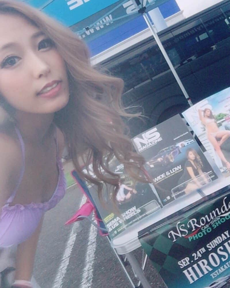 川端佑希のインスタグラム：「#nsmagazine さん のブースに私がカバーガールをさせて頂いた時の雑誌を発見👀💓 有難うございます╰(*´︶`*)╯ #summercoast  #ロングウッドステーション  #happy  #fashion #model  #ファッション #gym  #川端佑希 #EDMlife #coordinate  #데일리  #love #Instagood #shooting #style #makeup #photooftheday # #ootd #tbt  #swag #cute #cool  #tagsforlikes  #셀카 #follow #me #beautiful #smile  #selfie #」