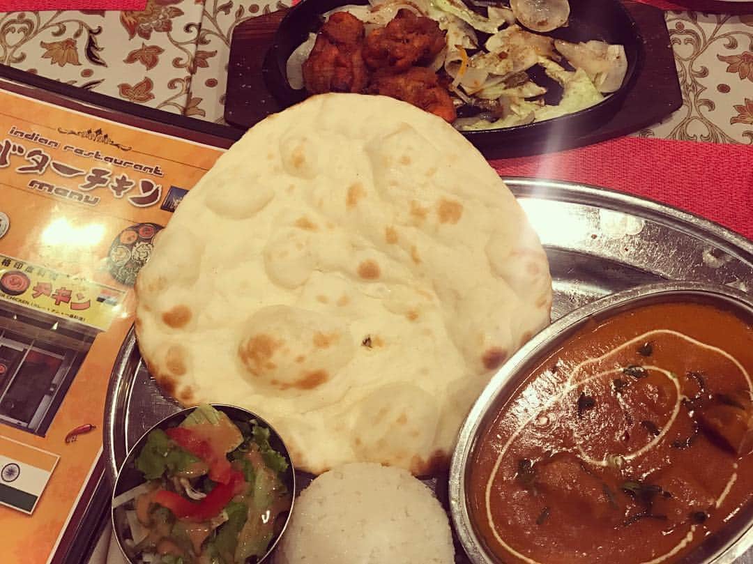 大崎玲央のインスタグラム：「藍住に新しくできたバターチキン @1.butter.chicken1  っていうお店めちゃくちゃ美味しかった👌🏽徳島に住んでる皆さんも是非！おすすめです🔥 #インド料理 #バターチキンカレー #徳島 #藍住 #🇮🇳 #butterchickencurry  #indianfood」