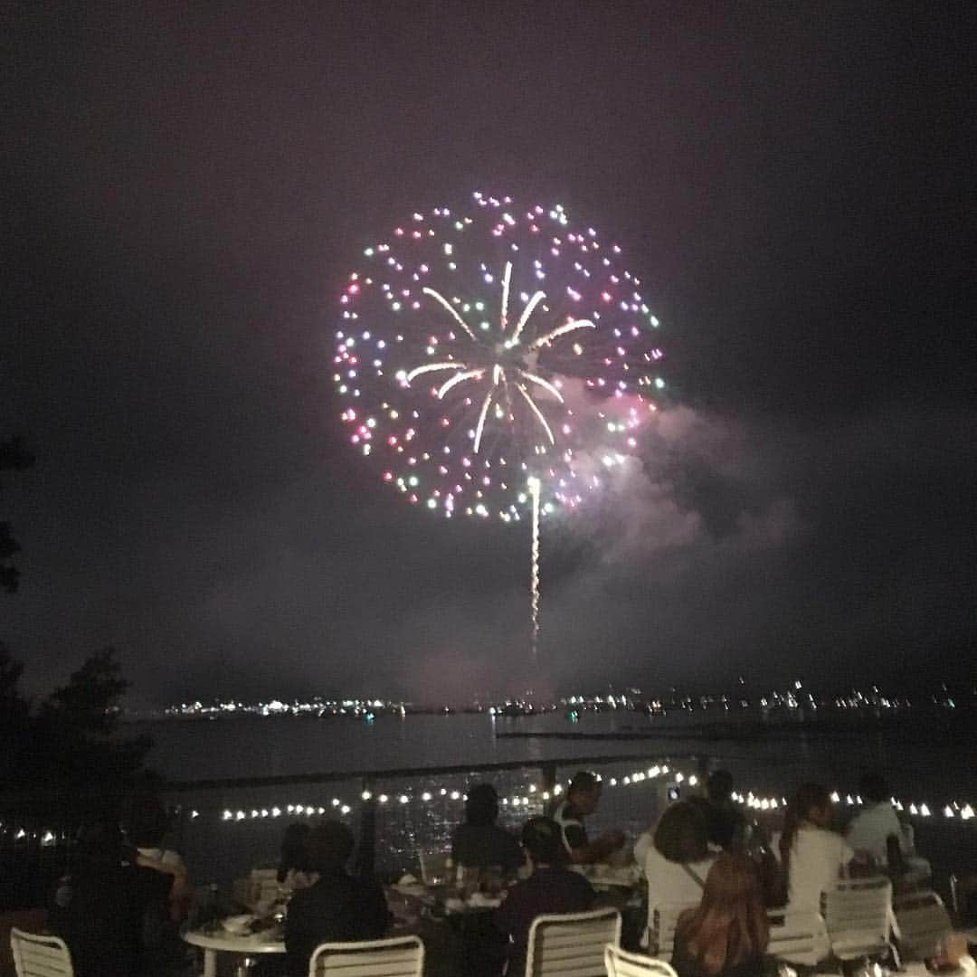 坂倉将吾のインスタグラム：「宮島花火大会🎆 めっちゃキレイだったし、久しぶりに見れたからよかった🤗 #8月26日#花火大会」