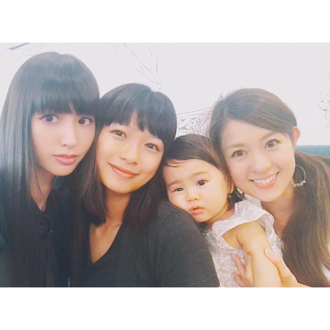 望月みささんのインスタグラム写真 望月みさinstagram えみ 奈々とランチ お昼ご飯食べながらわいわいお喋りするこの数時間が 育児中の母達に とってはすごく大事な時間だよね 今日も楽しかった Nanohamiyata Lunch 1year4months Babygirl 1歳児