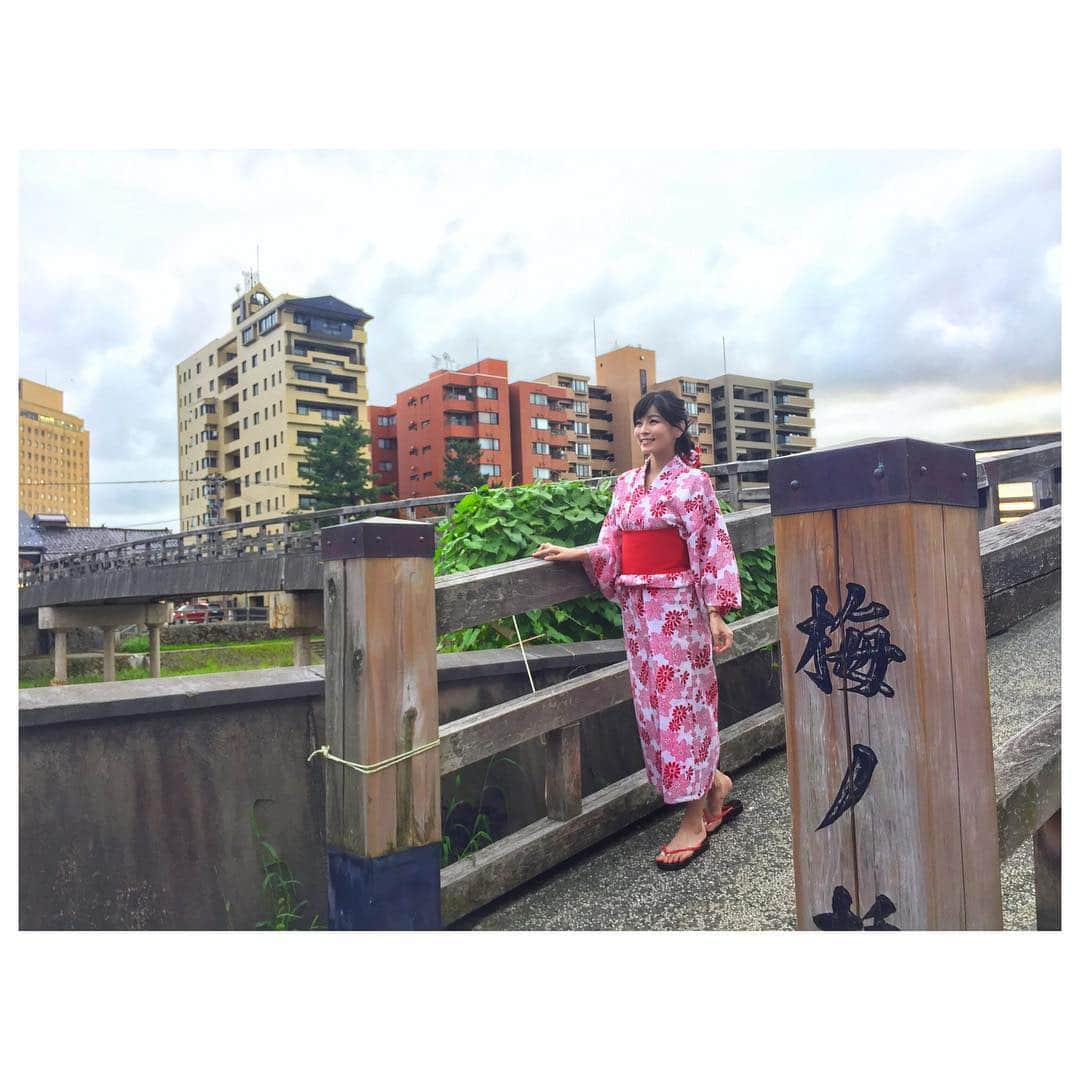 長柄ひろみさんのインスタグラム写真 - (長柄ひろみInstagram)「#bridge 🌉 . 泉鏡花「義血侠血」の舞台、梅ノ橋😊🌈 . . #泉鏡花 #文豪 #金沢 #浴衣 #モデル #bungo #izumikyouka #oldbridge #oldtown #yukata #city #streetphotography #landscape #model #kanazawa #happy #smile #costume #girl #me #followme #goodday #otakugirl #beautiful #japan #모델 #팔로우 #얼스타그렘 #풍경」8月29日 11時58分 - aoi_asahi
