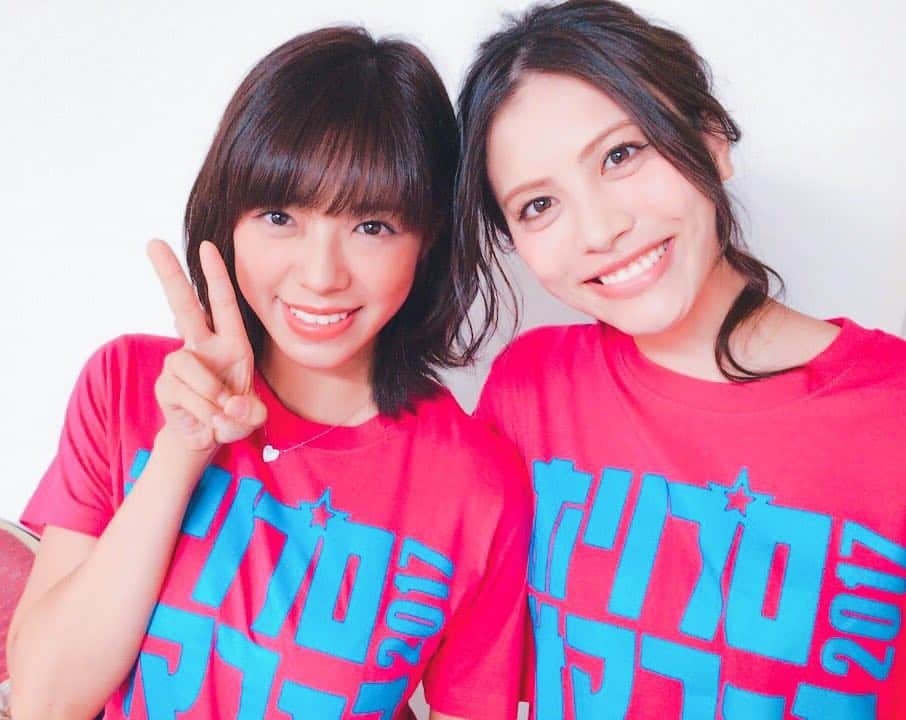 わちみなみのインスタグラム：「昨日はホリプロサマフェスで中別府葵さんと歌わせていただきました💞✨ありがとうございました☺️ . とっても楽しかったです😆❕❕❕ . #中別府葵 さん #わちみなみ #ホリプロサマフェス #歌」