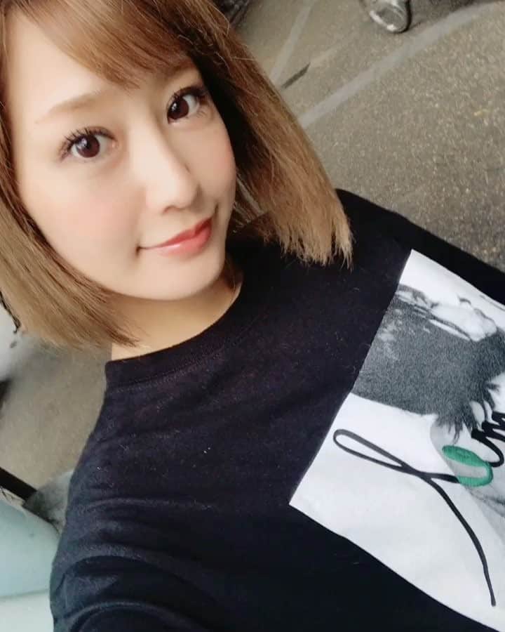 keikoのインスタグラム：「可愛いストリートのお洋服代官山で撮影したよん♡ . . #代官山#ストリート#Tシャツ#エーライフでTシャツのパーティだよ♡」