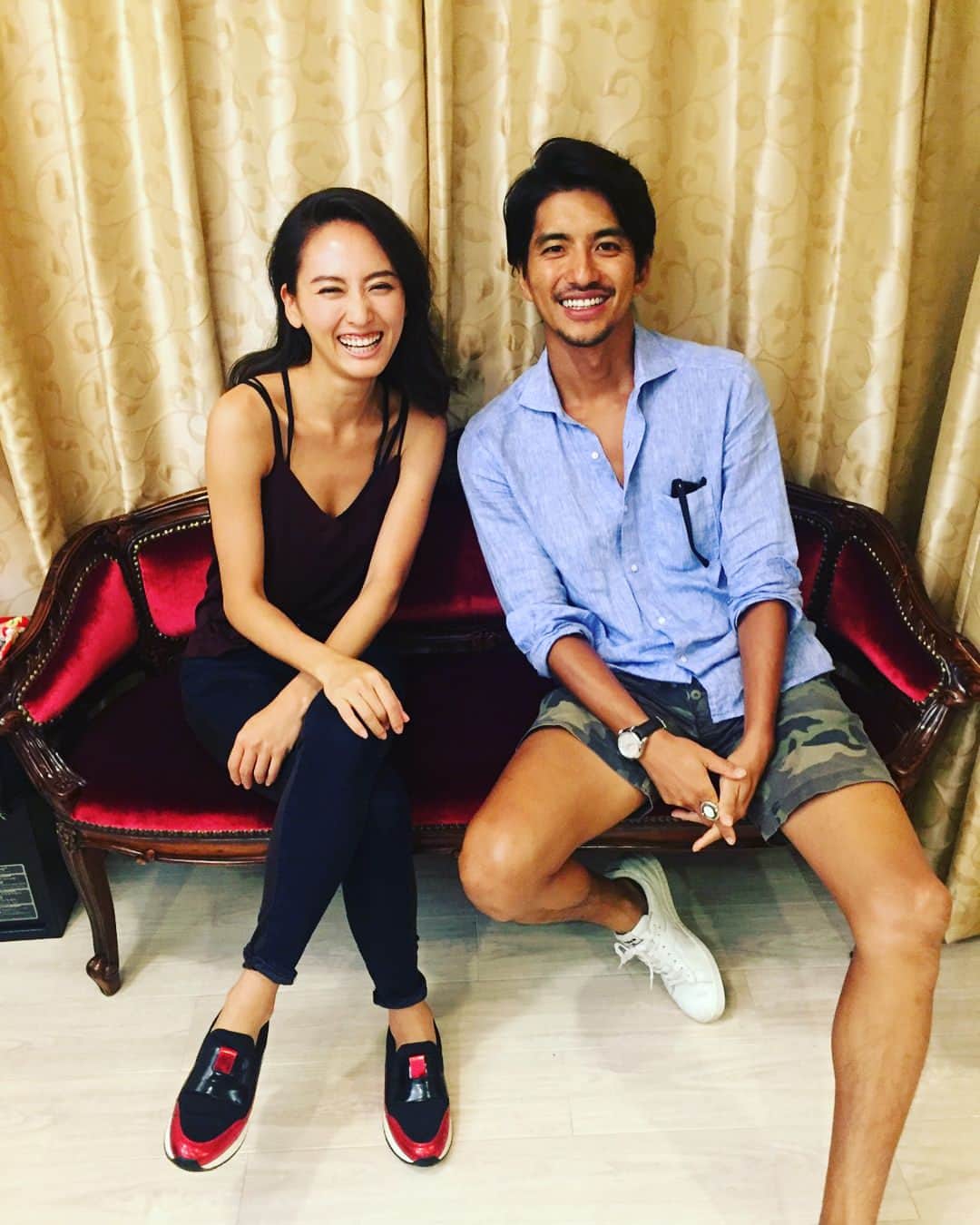 幸太さんのインスタグラム写真 - (幸太Instagram)「Today's shooting !! 今日の撮影  ゲイナーではよく会ってたけど、現場で会うのは何年ぶり…な @sayakaogata 😍  そして初めましての @novstan & @kie_0 さん達と、楽しい撮影だったなぁ〜😊👍 来月の @tokyocalendar をお楽しみに〜  #shooting #magazine #tokyocalendar #fashionissue #model #friend #smile  #雑誌 #東京カレンダー #撮影 #ファッション #モデル #笑顔  #健康的に #色黒い #海男  #おがちの笑顔 #やはり最高」8月30日 20時57分 - kotawave