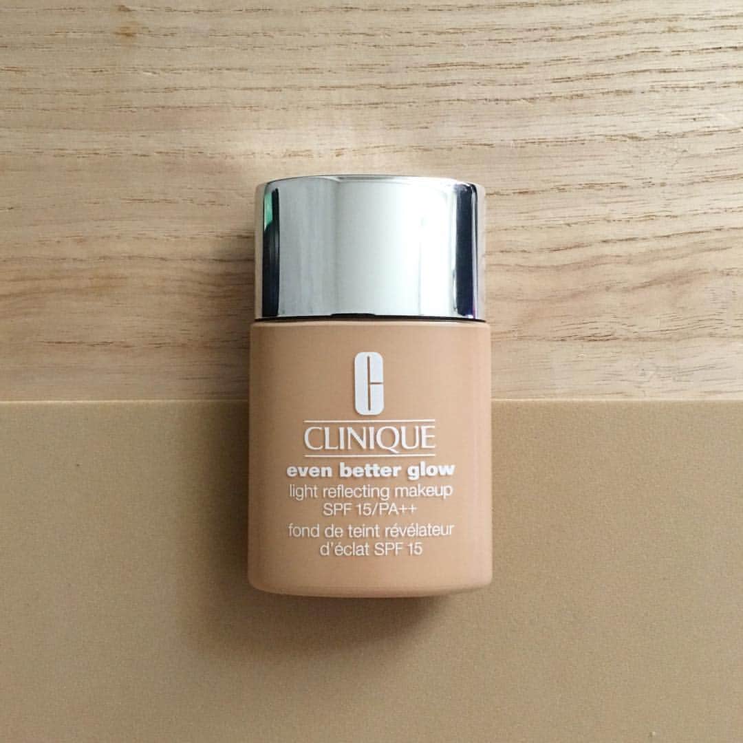ISETAN MiRRORさんのインスタグラム写真 - (ISETAN MiRRORInstagram)「【ISETAN MiRROR OSHI-COSME -推しコス- vol.19 ファンデーション編】 . 『CLINIQUE』 イーブン ベター グロウ メークアップ 15（リキッド ファンデーション、SPF 15/PA＋＋） . .  ムラなく明るい肌にアプローチする「イーブン ベター」シリーズから、瞬時に、そして塗るほどに、ツヤ肌を引き出すリキッド ファンデーション。 . . #isetanmirror #イセタンミラー #clinique #クリニーク #イーブンベターグロウメークアップ15 #ファンデーション #リキッドファンデーション #isetanmirroroshicosme  #イセタンミラー推しコスメ  #イセタンミラー推しコス #推しコス #フェイスケア #ツヤ肌 #素肌感 #cosme #cosmetics #コスメ #コスメティクス #化粧品 #クリニーク取り扱い店舗はイセタンミラーhpをご覧ください」8月31日 8時00分 - isetanmirror