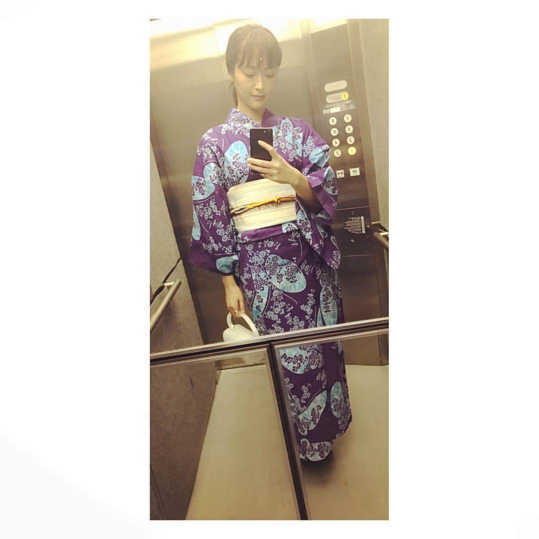 樋場早紀さんのインスタグラム写真 - (樋場早紀Instagram)「ぎりぎり着れた😆🍉嬉しい😆 仕事以外で着るのは何年ぶりだろ… #母の浴衣 #来年は自分のを #日本の夏 #夏っていいな #浴衣っていいな」8月31日 0時13分 - saki_toyoba