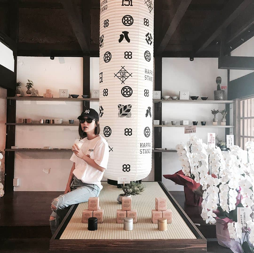 大島優子さんのインスタグラム写真 - (大島優子Instagram)「HAPPA STAND  お店の中もおしゃれで居心地いい  ほうじ茶ラテと抹茶ラテがすごく美味しくて やみつきになるよ(p_-) 岐阜の美濃市常盤町にあるから ぜひ足を運んでね」8月31日 17時32分 - yuk00shima