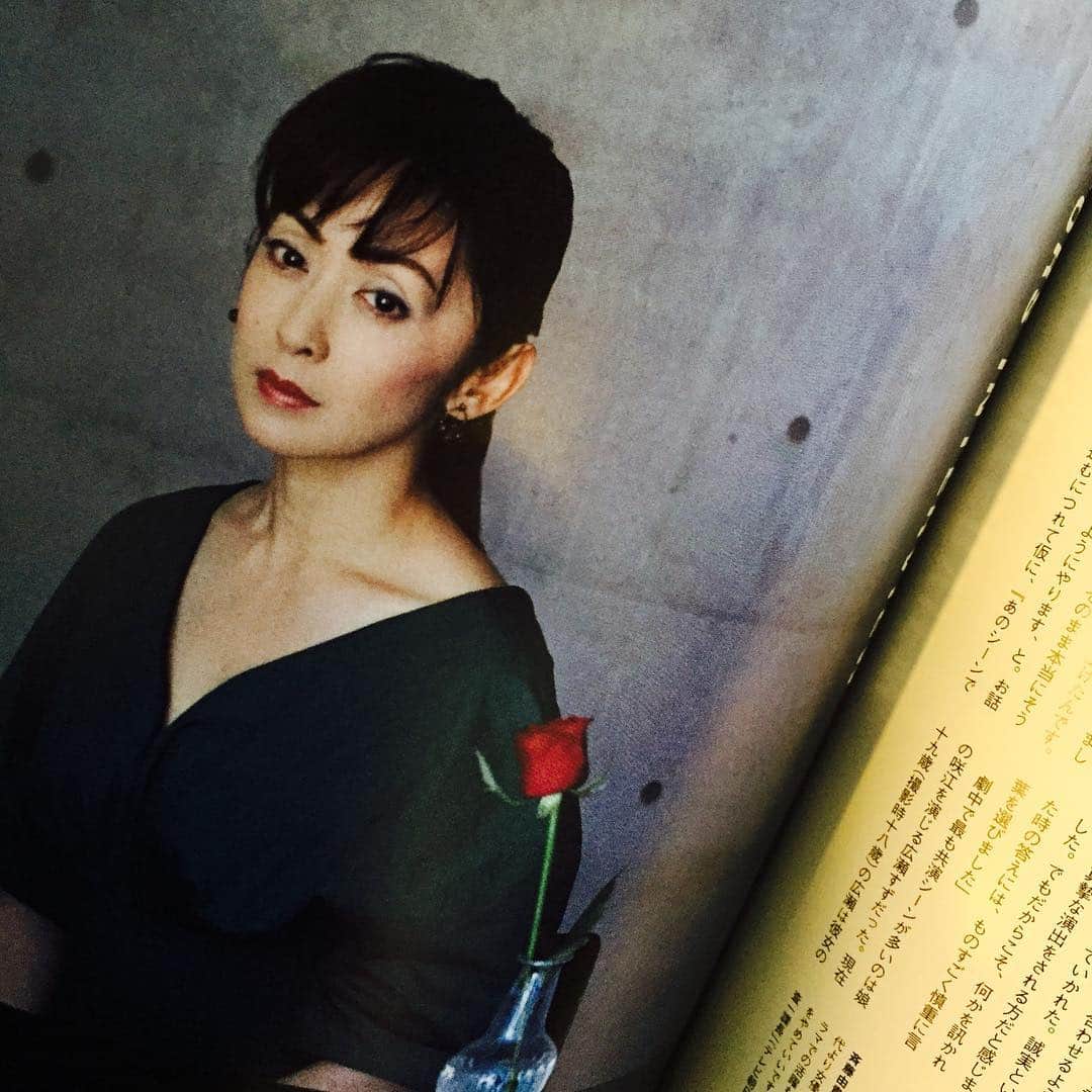 のインスタグラム：「PHOTOGRAPHY : KATO JUNPEI | 【特集 現代俳優考 発売中】斉藤由貴演じる美津江という女性は、広瀬すず演じる咲江の母という役柄である。「監督に申し上げたんです。悲しみも怒りも、そのまま本当にそう思っているようにやります、と」。 #三度目の殺人 #斉藤由貴 #広瀬すず #役所広司 #是枝裕和 #ヴェネツィア国際映画祭」