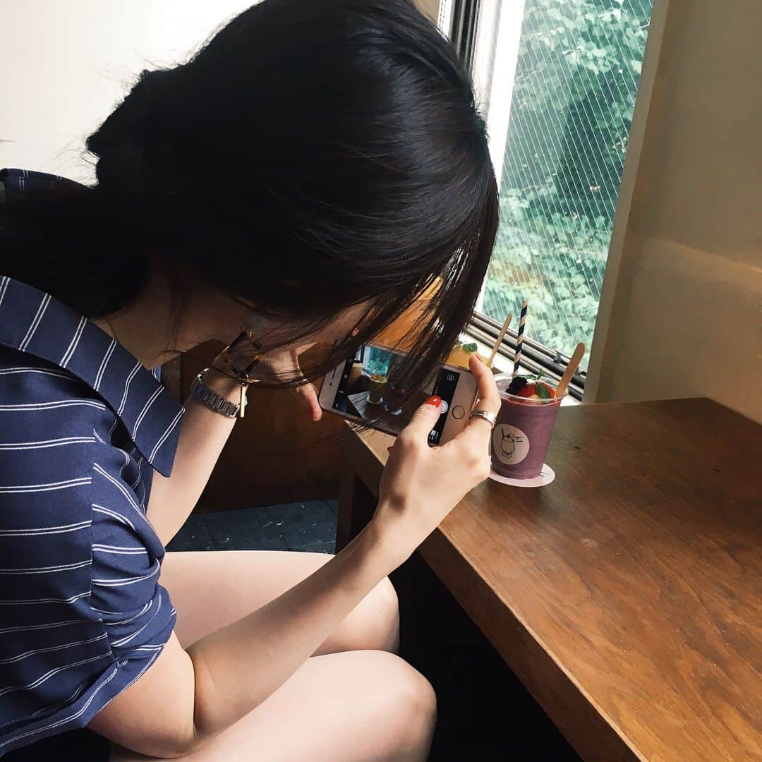 古川貴絵さんのインスタグラム写真 - (古川貴絵Instagram)「・ 美白すぎるお姉様に会えた日 、、 綺麗すぎて緊張した TT これまじうまいから飲んで欲しい #cafe」8月31日 20時34分 - _kiegram