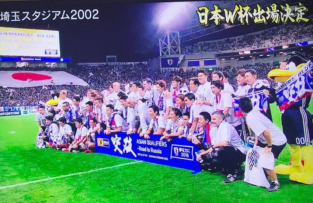 キヨのインスタグラム：「日本が6大会連続のW杯出場を決めました。こんなに大泣きしたのいつ振りなんだろう……ほんとにサッカー大好きで日本代表も大好きで幸せだ。W杯出場、最高すぎるよ生き甲斐だよ。改めて日本代表おめでとう！！！感動をありがとう！！！！！ ちなみに実況者でサッカー超詳しく話せる人が存在しないのでいつも1人で盛り上がってます。昨日レト牛にサッカーの話したら「この世で見てるのお前だけだよ」と言われました。サッカー好きな人増えないかなあ…。 #サッカー #日本代表」