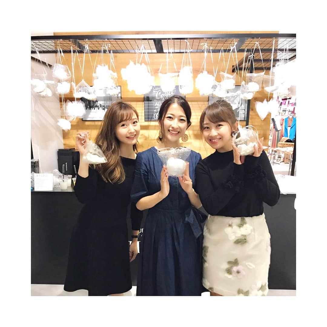 西村笑花さんのインスタグラム写真 - (西村笑花Instagram)「🍁 ・ ・ 展示会2日間お疲れさまでした♡ 可愛いお洋服やコートがいっぱいで楽しかった☺️💓 #AW #展示会 #awcollection #AndCouture #willselection  #swingle #autumnfashion #winterfashion #fashion #cafe #秋ファッション #冬ファッション」9月1日 0時42分 - emika_nishimura