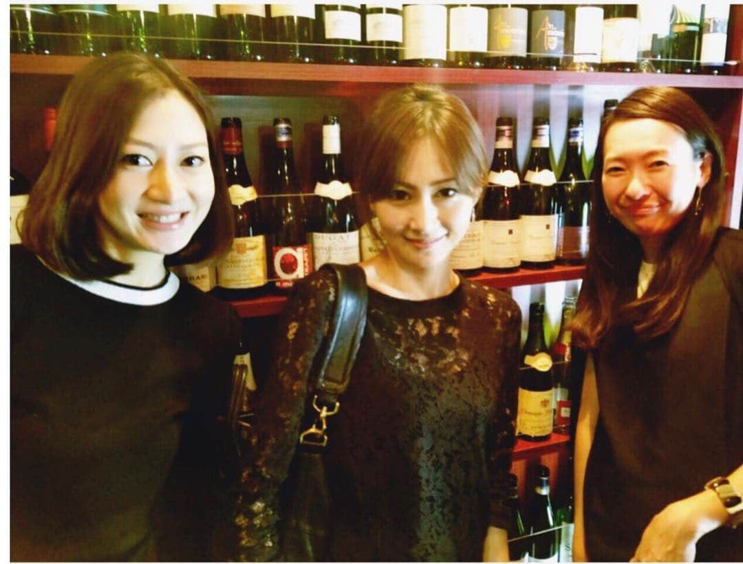 shenaaa16のインスタグラム：「昨日は高校のお友達と…💛 東京にいて会える友達って嬉しいな〜( Ü )」