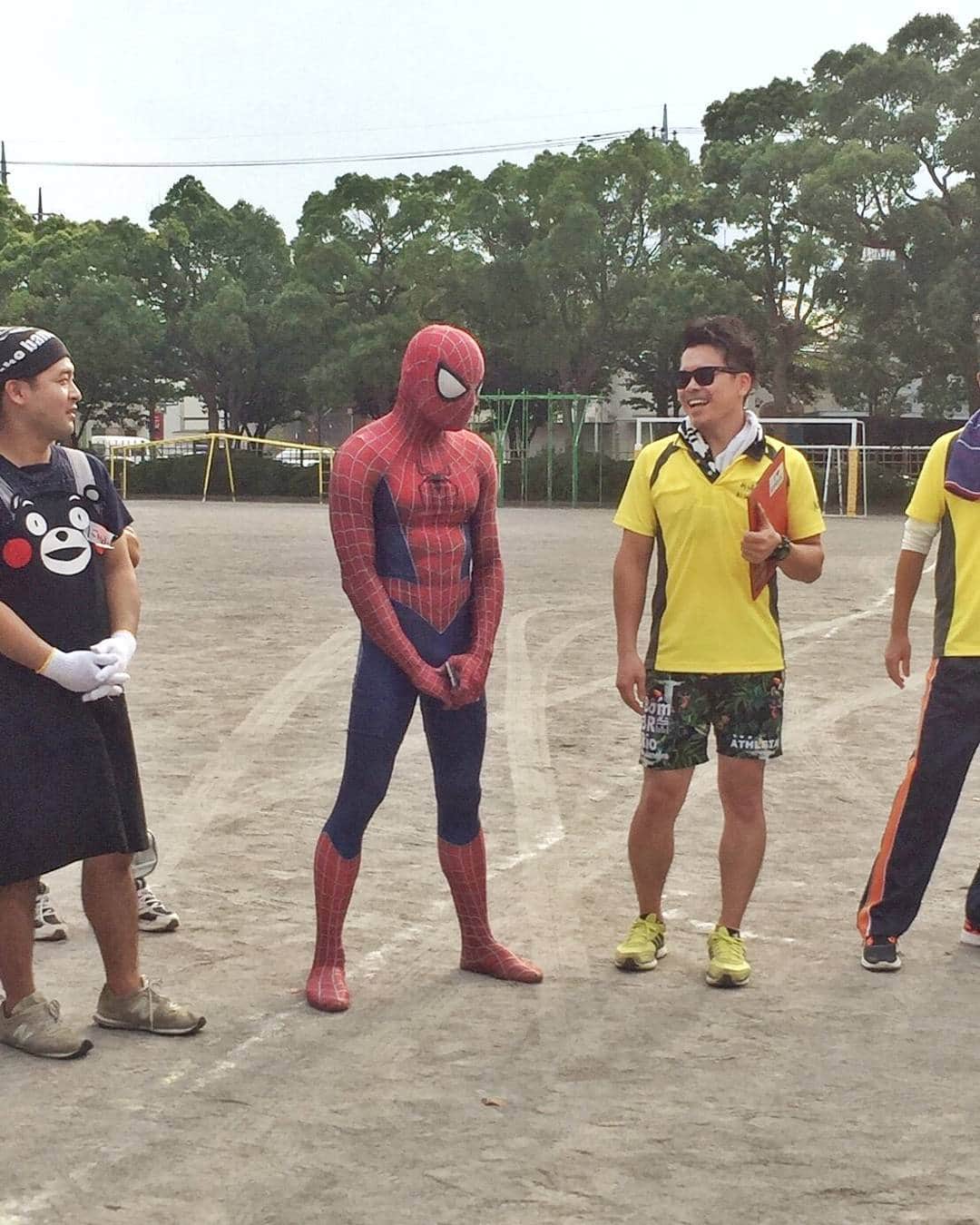 Japanese Spidermanさんのインスタグラム写真 - (Japanese SpidermanInstagram)「小学校の夏祭りに招待されました。  この2ヶ月、土日も祝日もお盆も休まずにスパイダーマン。  ここまで行くと「趣味」というより「使命」  #スパイダーマン#spiderman#夏#夏祭り#夏休み#ユニバ#usj #cosplay#cos#コスプレ#腹筋#週末#9月#くまもん #趣味」9月1日 17時24分 - takemix5271
