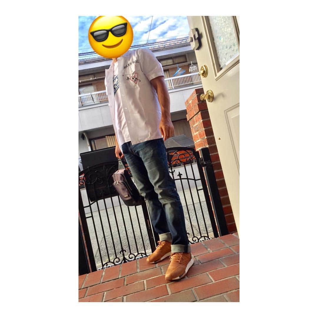竹山佳林さんのインスタグラム写真 - (竹山佳林Instagram)「食事会に行く父に私の靴を奪われました（笑） #父 #私服 #なかなかいけてる #levis #newbalance #ootd」9月1日 17時46分 - karin.takeyama
