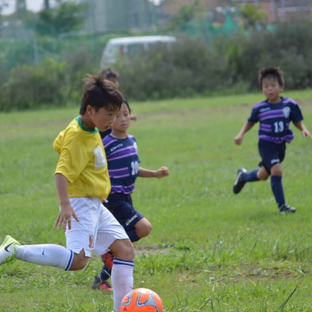 のインスタグラム：「なんとなくサッカー選手っぽくなってきました。」