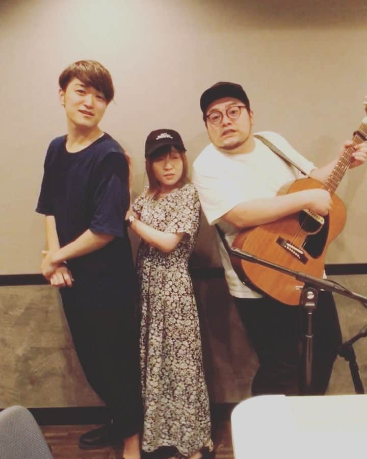 Goose houseのインスタグラム：「昨夜のラジオを聞けなかった人は、 radio のタイムフリーで お楽しみくださいね。 https://radiko.jp/mobile/」