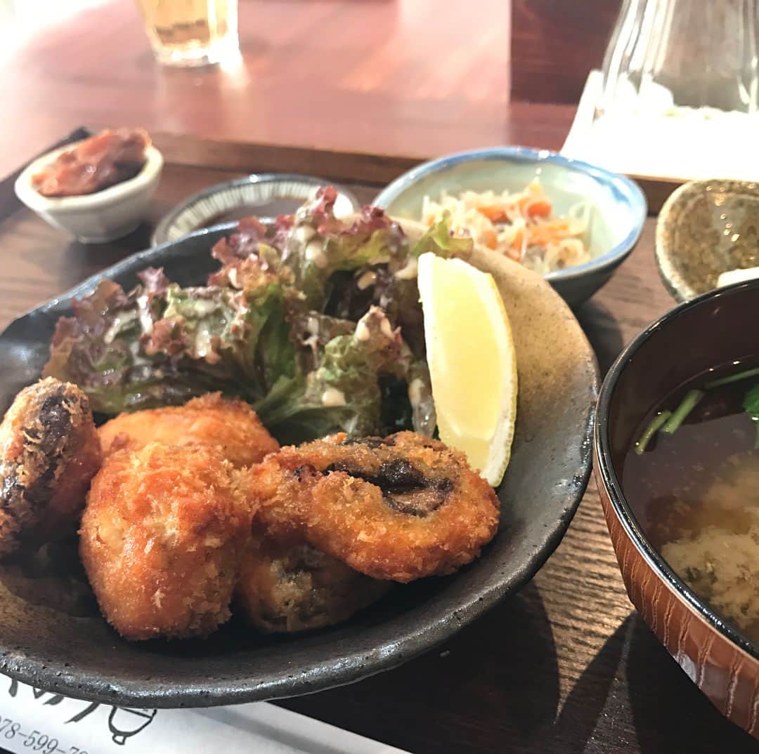 高木晴菜さんのインスタグラム写真 - (高木晴菜Instagram)「こんばんは😃 先日、神戸元町にある定食とくのうさんに行ってきました🍴和風な定食もあれば、チキンライスやカレーとジャンルは豊富です✨店内も落ち着いた雰囲気で、ご飯もすっごく美味しかったですよ😆💓今年オープンしたばかりなので、ぜひ行ってみてください💕 @tokunou0703  #kwanseigakuinuniversity #misscampus #tokunou #motomachi #sannomiya #yum #定食屋 #とくのう #関西学院大学 #ミスキャンパス関西学院2017 #ミスキャン」9月2日 20時08分 - harunatakagi