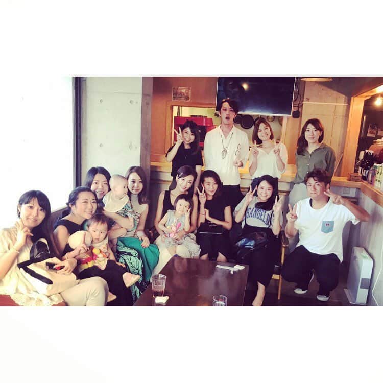 内藤陽子のインスタグラム：「Happy Saturday!！ 夏最後に恵比寿で手ぶらでBBQ🍖  dadaからの皆んなと楽しい時間🍻 今回参加できなかった皆んなとも また年末に企画しようね🍷 皆様に支えられ、 皆様あってのワタシ。 みんなが大好き過ぎて泣けてくる😭ありがとう。」