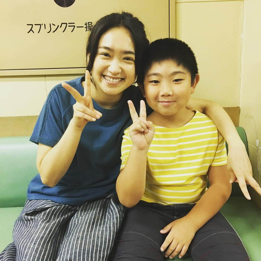 TBS「ごめん、愛してる」さんのインスタグラム写真 - (TBS「ごめん、愛してる」Instagram)「本日元気に撮影中＆第8話の放送ですっ！ それぞれの秘めた想いを、ついに行動に移していく律や凛華やサトルたち… 皆さま是非ご覧になって下さい！！ そして若菜と魚の親子写真をどうぞー！ #ごめん愛してる #長瀬智也 #吉岡里帆 #坂口健太郎 #大西礼芳 #池脇千鶴 #大竹しのぶ」9月3日 11時10分 - gomenaishiteru