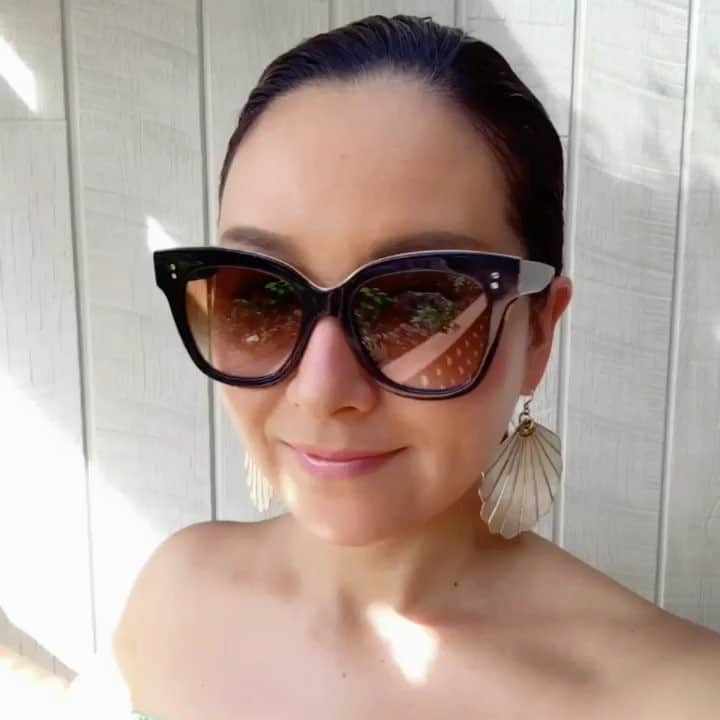 平山美香のインスタグラム：「サングラスを新調🕶✨ NEW DITA🕶✨ 色々悩んで新色のネイビーフレームに決めました🕶✨ @ditaeyewear #dita #ditaaoyama #sunglasses #fashion」