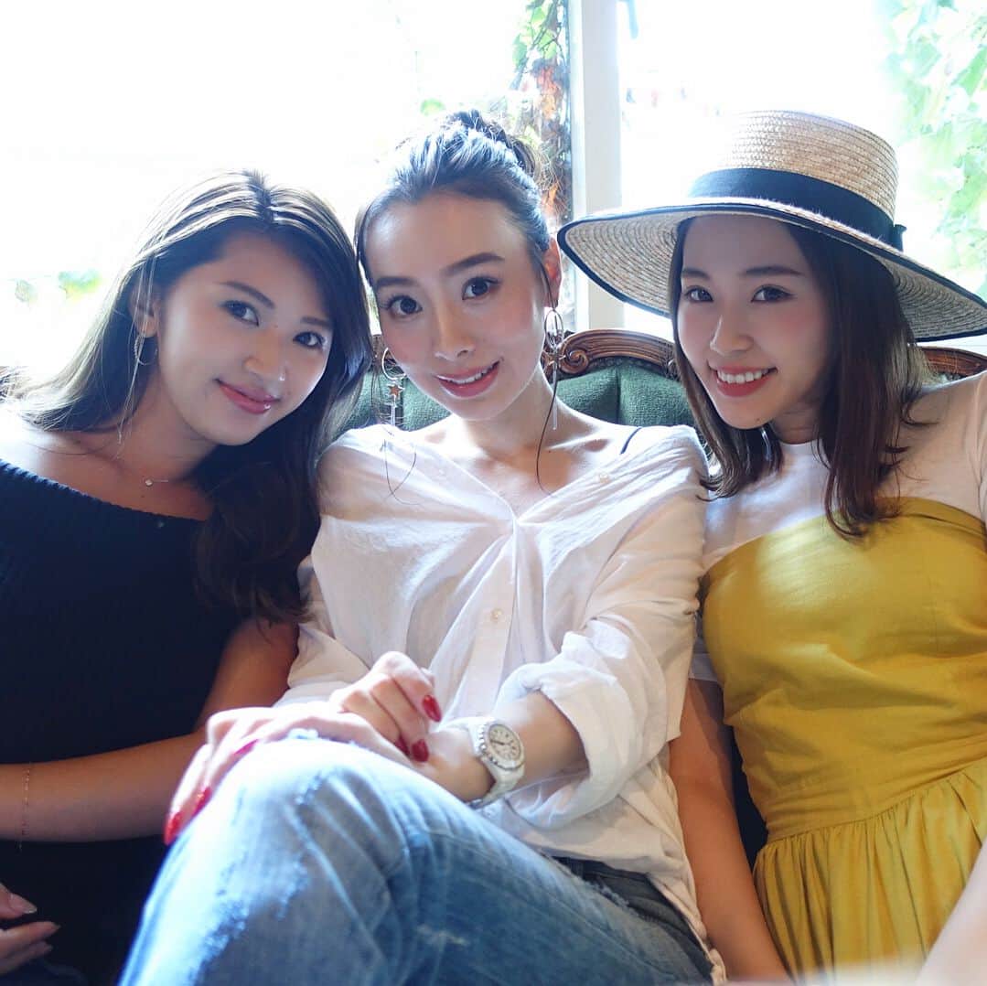 藤川沙弥のインスタグラム：「. 久しぶりの京都ぶらり旅🌿 可愛い2人とcafeしたり☕️ 京都駅でイベントしてた😘🌴 9月10日からリアルマネキンの エキコレクションが始まるみたい🎪 . . . #EKICOLLECTION #エキコレ #friends#girls#happy #京都#kyoto #셀카#셀피#셀스타그램」